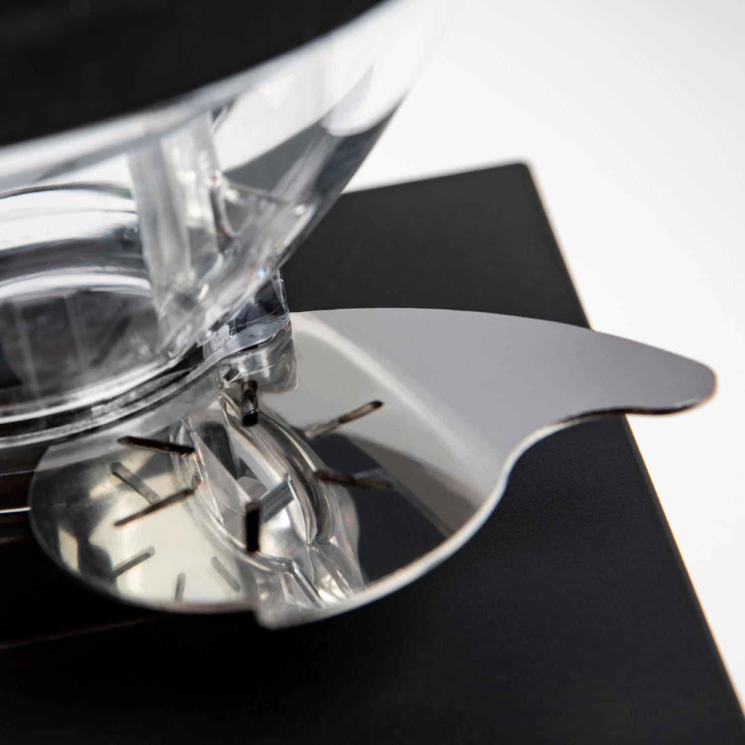 Eureka Oro Mignon Single Dose Grinder - Chrome - Image 7