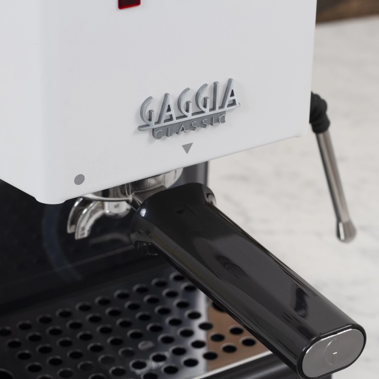 Gaggia Classic Evo Pro Espresso Machine In Polar White With Blackened Oak - Image 7