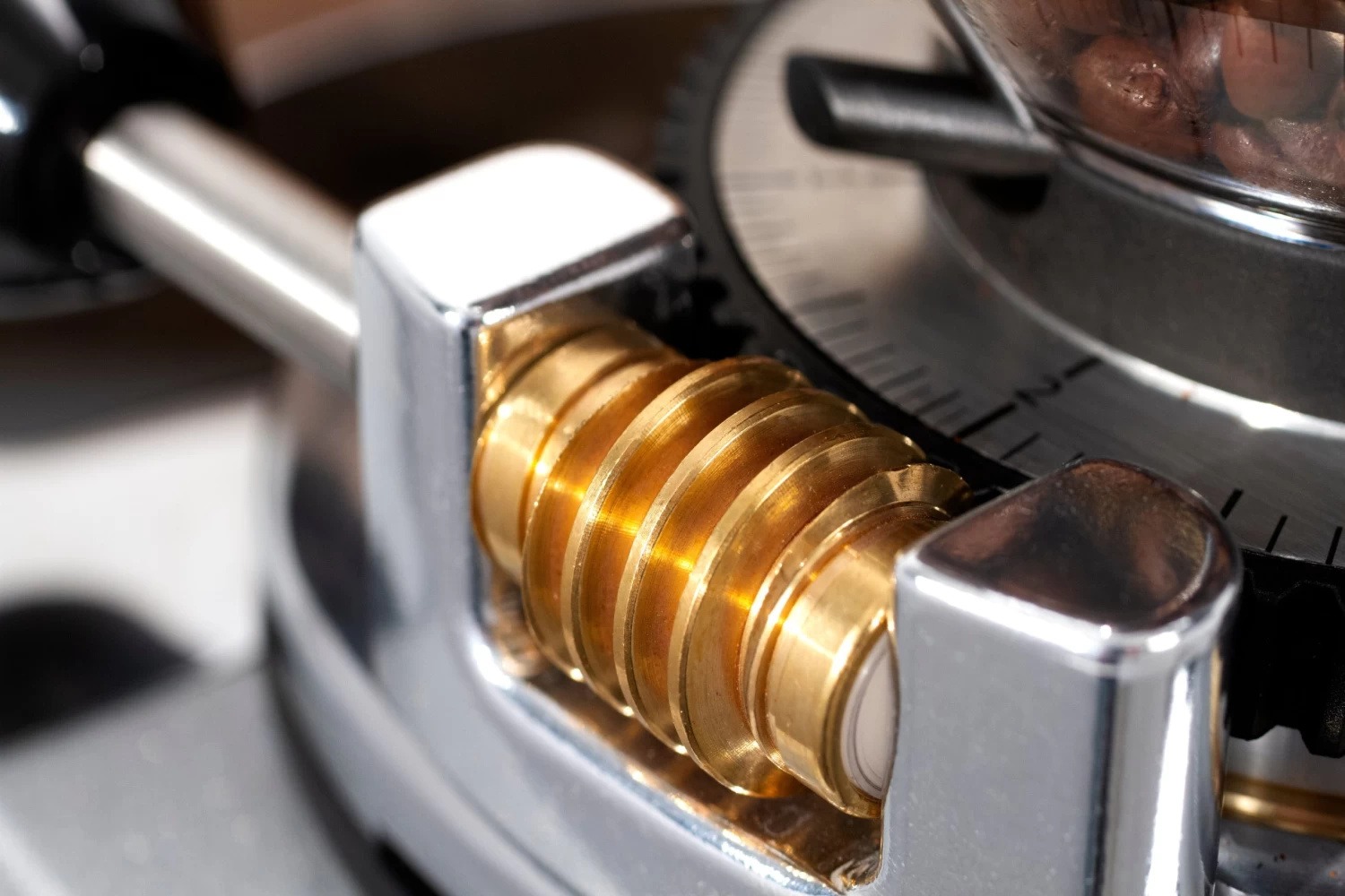 Ceado E37S Quick Set Espresso Grinder In White - Image 5