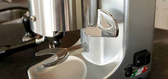 Quamar M80 Dosing Espresso Grinder In Silver - Image 2