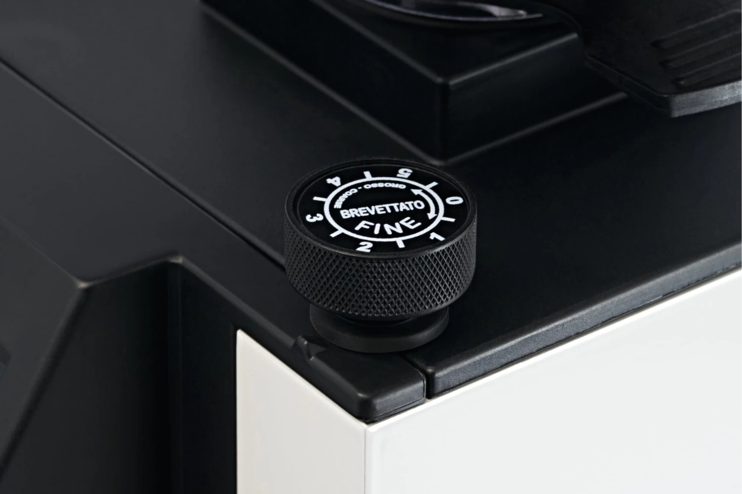 Eureka Mignon Turbo Espresso Grinder - White - Image 4