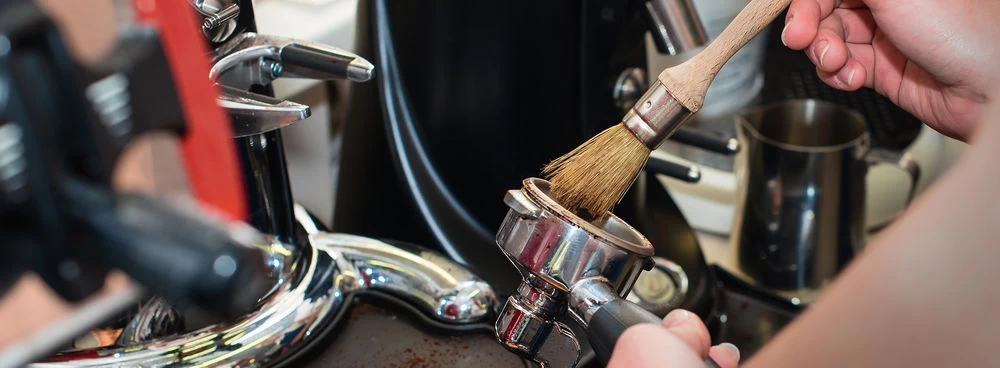 Urnex Scoopz Espresso Brush - Image 3